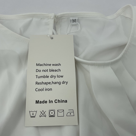 Women's‎ Medium White Chiffon Blouse Size Medium #1066 - Picture 3 of 4